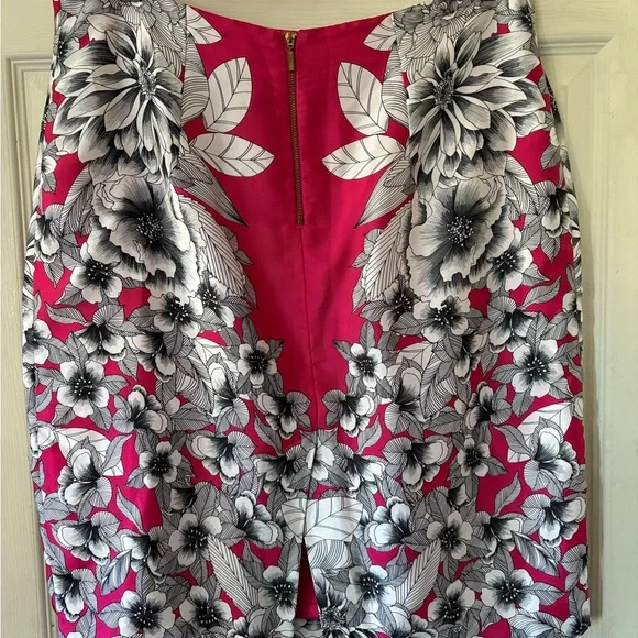 Tristan Pink Knee-Length Pencil Skirt for Cocktail - Picture 2 of 3